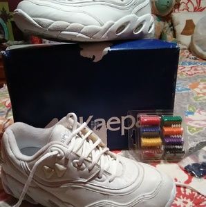 Kaepa white shoes